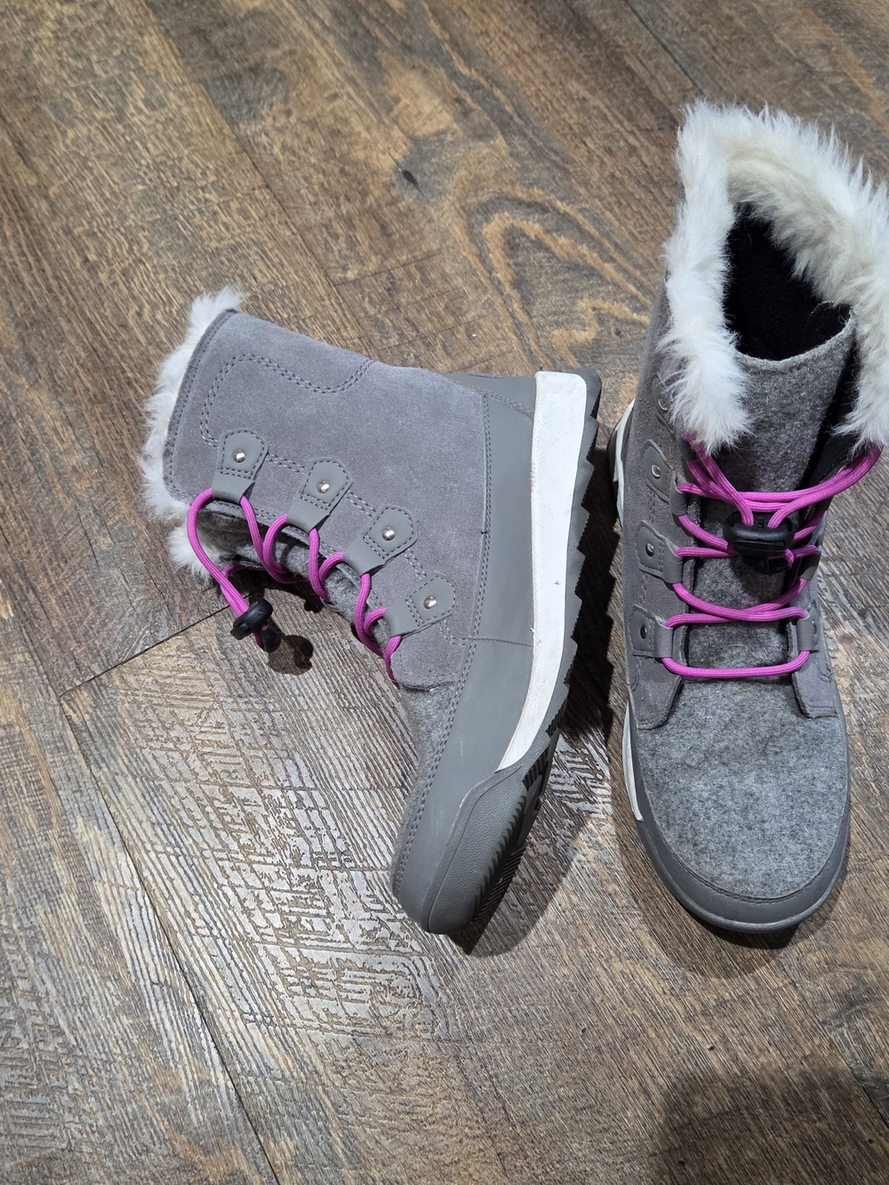 Sorel Girls' Gray Winter Boots with Pink Laces and Faux Fur Trim